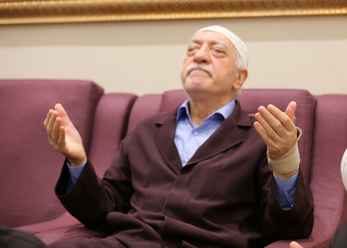 FETHULLAH NEDEN EVLENMEDİ? GAY Mİ?