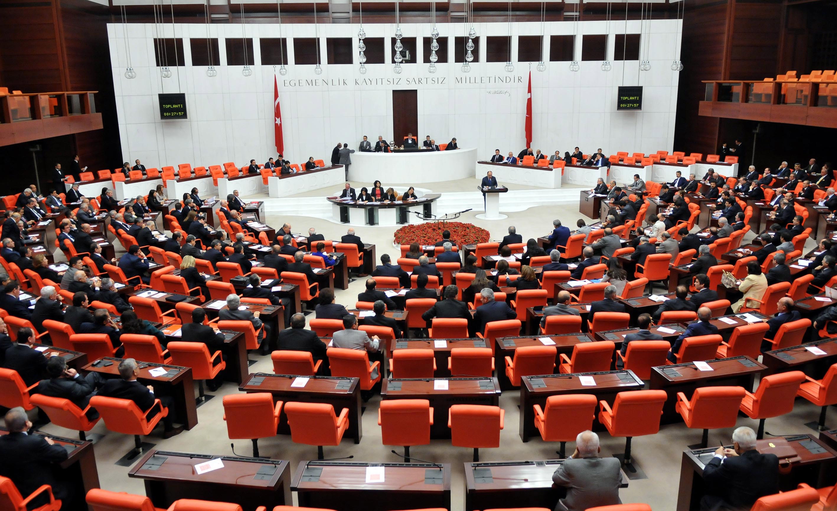 BİR SUYUNDAN DA KOY HABERİ,EMEKLİ VEKİLLERE ÇİFTE MAAŞ