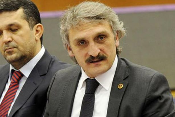 AKP’Lİ AHMET HAMDİ ÇAMLI’DA VAKIF KURDU