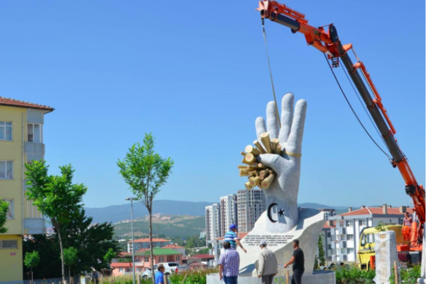 15 TEMMUZUN YIL DÖNÜMÜNDE HER YER RABİA