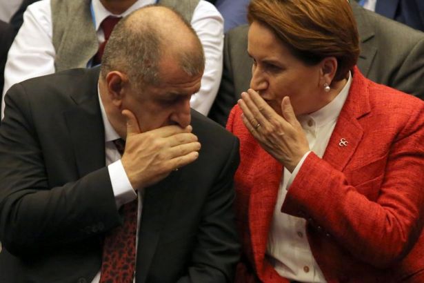 AKŞENER’İN PARTİSİNDE BOZKURT İŞARETİ VE TÜRKEŞ FOTOĞRAFI OLMAYACAK