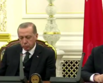 VİDEO-METAL YORGUNLUĞU,ERDOĞAN BASIN TOPLANTISINDA UYUDU