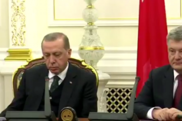 VİDEO-METAL YORGUNLUĞU,ERDOĞAN BASIN TOPLANTISINDA UYUDU