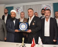 SEDAT PEKER,AYAĞA KALK KOREOGRAFİSİYLE FETÖ SORUŞTURMASI GEÇİREN SEBAHATTİN ŞİRİNLE O TARİKATTA..