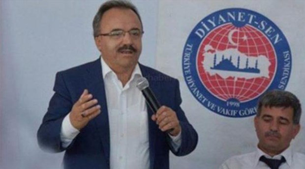 DİYANET-SEN’DEN ECEVİT’E AĞIR HAKARET,’ALTINI ISLATAN BAŞBAKAN..’