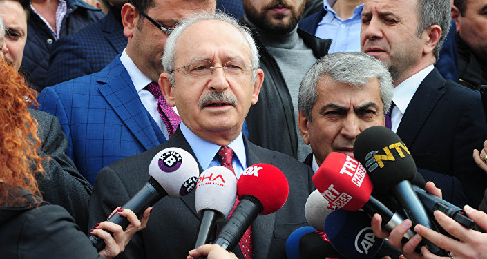 KILIÇDAROĞLU’NDAN ROMANLARA;AKP’YE SURİYELİLERE BAKTIĞIN KADAR BANA BAKMADIN DİYECEKSİNİZ