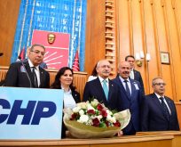 FAŞİZME KARŞI OMUZ OMUZA SLOGANIYLA MHP’LİLER,CHP’YE KATILDI