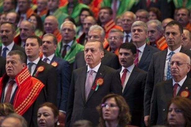 ERDOĞAN BOYKOTU BÜYÜYOR;BAROLARDAN SONRA YARGITAY ÜYELERİ DE TÖRENE BOYKOT DEDİ