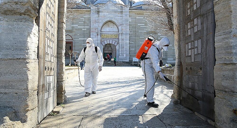 İMAM CORONA GENELGESİNDEN NAMAZ KILDIRMAYACAĞINI SÖYLEYİNCE KAVGA ÇIKTI