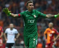 MUSLERA’DAN ERDOĞAN’A TEPKİ;HASTALIĞIN ÖNÜNE DİNİ KOYUP,İŞLERİ KARMAŞIK HALE GETİRDİ