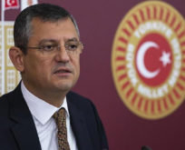 CHP’Lİ ÖZEL,GÜNÜ GELİYOR KURUCU KADROLARA SÖVÜYOR,GÜNÜ GELİYOR ATATÜRK’ÜN YAPTIKLARINDAN ÖRNEK VERİYOR