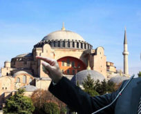 ERDOĞAN AYASOFYA’YI İBADETE AÇTI,HAYIRLI OLSUN DİYE DUYURDU