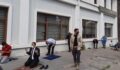 KAYYUMUN İLK İCRAATI;KARS BELEDİYESİ ÖNÜNDE NAMAZ