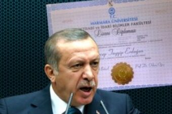 MAHKEMEDEN ERDOĞAN’A DİPLOMA SIKINTISI