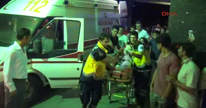 TERÖR DURMUYOR,YİNE BOMBALI ARAÇ