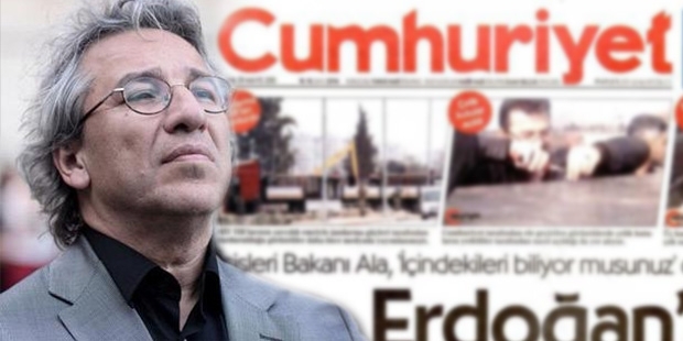 CUMHURİYET GAZETESİ ÖNÜNDE EYLEM,CAN DÜNDAR VE ERDEM GÜL’E BÜYÜK DESTEK