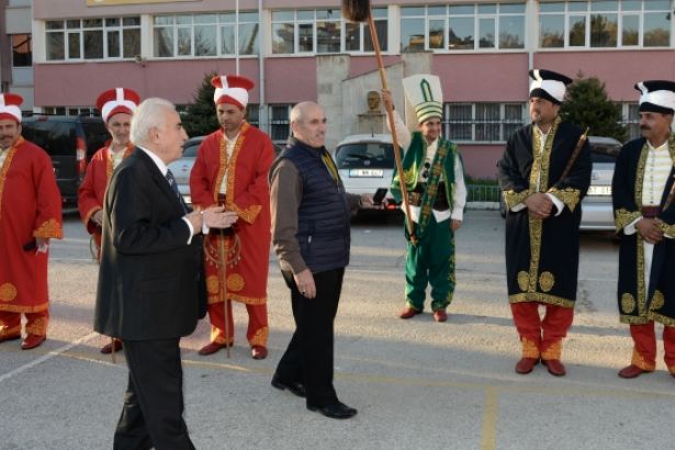 EDİRNE VALİSİ MEMURLARDAN MEHTER TAKIMI KURDU,GAZANIZ MÜBAREK OLSUN