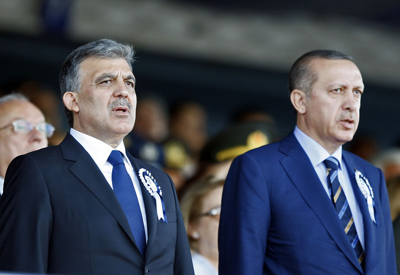 ABDULLAH GÜL’DEN HAMLE,ESKİ VEKİLLERLE BULUŞTU,BAŞKANLIK OLMAZ DEDİ