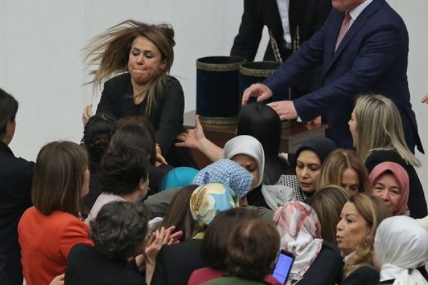AKP’NİN KAVGACI VEKİLİNİN CEMAAT İLİŞKİSİ