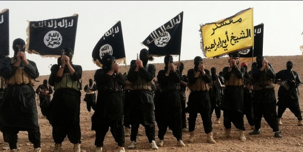 IŞİD TERÖRÜ:KİLİS SINIRINDA İKİ BOMBALI ARAÇ PATLATTI