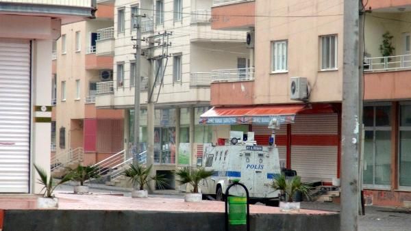 NUSAYBİN’DE OLAYLAR TIRMANIYOR,ROKETLİ SALDIRI,3 POLİS YARALI