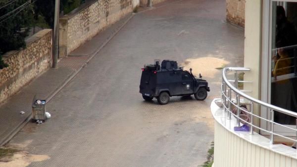 YÜKSEKOVA’DA SOKAK ÇATIŞMASI 2 ÖLÜ,1 YARALI