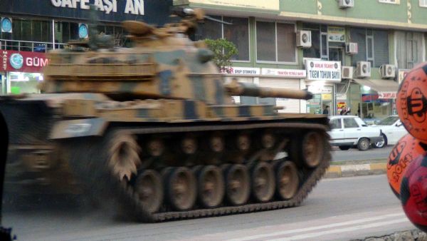 MEMLEKET NEREYE? SİLVAN’DA TANK VE HELİKOPTERLİ BÜYÜK OPERASYON