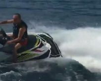 ÜZÜLDÜK MÜ? ALİ AĞAOĞLU JET SKİ YAPARKEN KABURGALARINI KIRDI