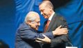 ERDOĞAN’IN AYAKTA DİNLEDİĞİ YAZAR,CUMHURİYET OKULLARINDA OKUYANLAR DİN DÜŞMANI