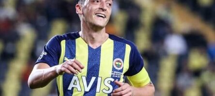 RÜZGAR GİBİ GEÇTİ;MESUT ÖZİL BAŞAKŞEHİR’DE