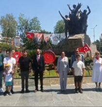 BAĞIMSIZ TÜRKİYE PARTİSİ ZAFER BAYRAMINI KUTLADI