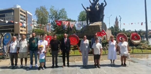 BAĞIMSIZ TÜRKİYE PARTİSİ ZAFER BAYRAMINI KUTLADI