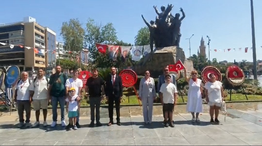 BAĞIMSIZ TÜRKİYE PARTİSİ ZAFER BAYRAMINI KUTLADI